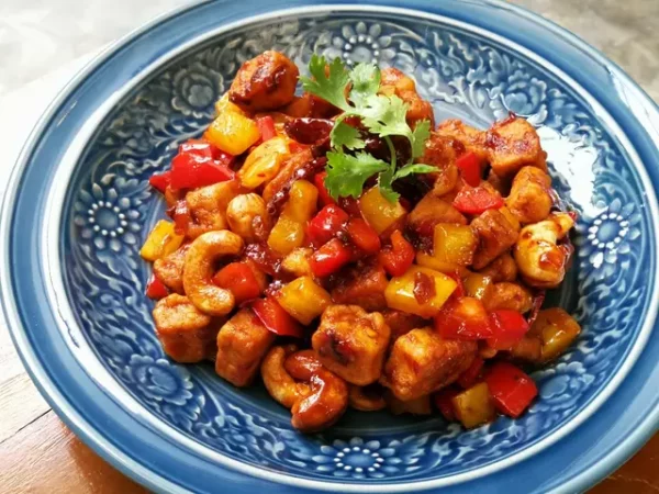 Stir Fried Tofu with Cashew Nuts (vegetarisch)